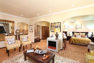 Hoekwil Casa | Shangri-La Manor