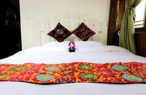 Shangri-La Casa | Shangri-La mid - mountain homestay