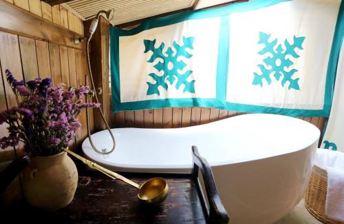 Shangri-La Casa | Shangri-La mid - mountain homestay