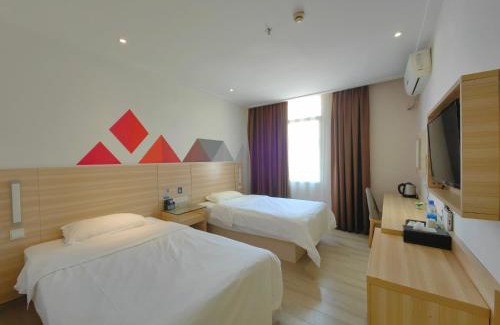 Liwan Hotel | shangxiajiu new hotel -400 M From The Metro -广州上下九丹妮斯