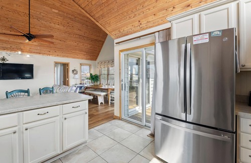 Tuckahoe Casa | Shannon: Semi-Oceanfront, Shared Pool