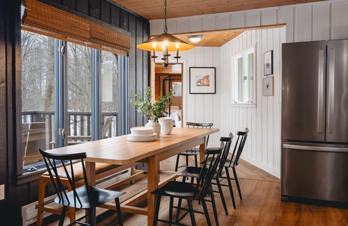 Bellaire Cabina | Shanty Creek, Torch Lake, Pool & Hot Tub Access, and Firepit