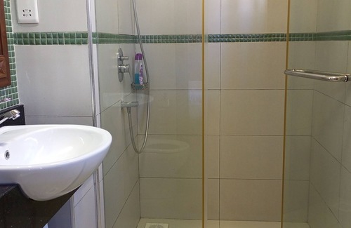Gede Apartamento | Shanzu Three Bedroom With Sea View