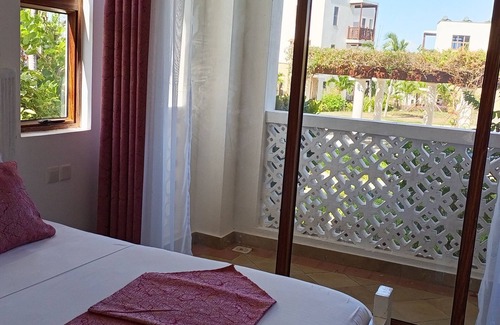 Gede Apartamento | Shanzu Three Bedroom With Sea View