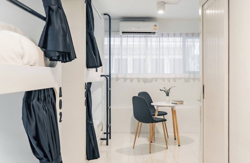 Old City Hotel | Shapel Hostel and Cafe