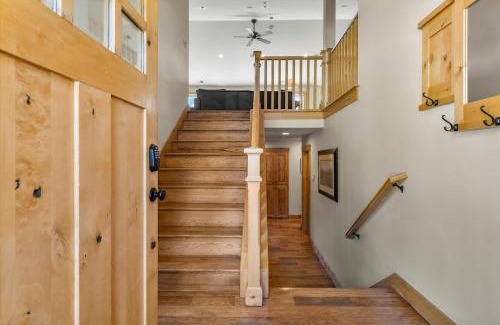 South Lake Tahoe Casa | Shaquinaw! home