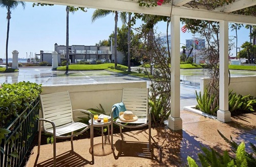Coronado Casa | Share a Grand Experience! 4 Upscale Units Near Coronado Bridge! Pool, Parking!
