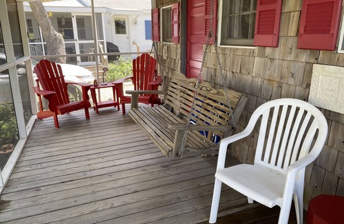 Silver Beach Cabaña | Comparte espléndidas puestas de sol sobre la hermosa bahía de Chesapeake.