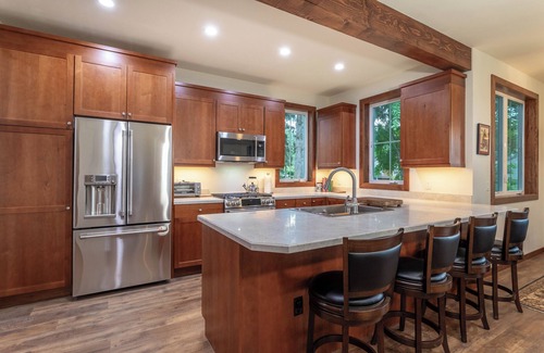 Bigfork Casa | Shared Boat Dock, Waterfront Property, New build 2023