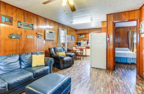 Greers Ferry Casa | Shared Dock and Yard Greers Ferry Lake Home!