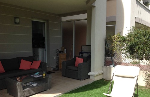 Riou - Petit Juas - Av de Grasse Apartamento | Piscina y jardín compartidos