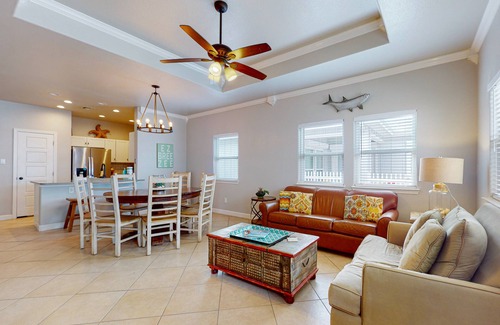 Safe Harbor Casa | Shared Pool, Near Beach, Golf Cart Access