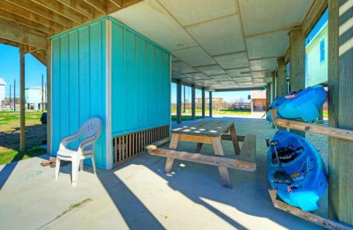 Flour Bluff Casa | Shared Pool w Bay Views Boat Dock Fishing Big Slough by AvantStay