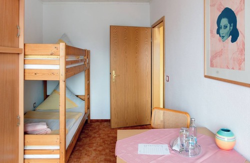 Sangerhausen Cabaña | Habitación compartida 1 - Pension and Restaurant Rüssel-Pub