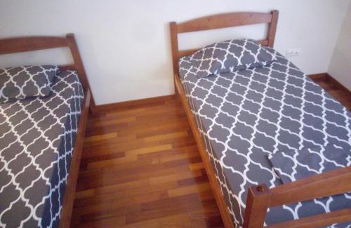Santa Cruz Apartamento | Shared Room Funchal or Santa Cruz Lodges