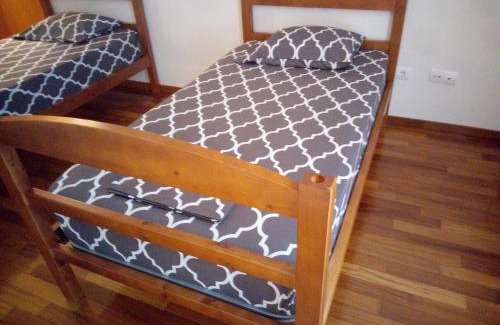 Santa Cruz Apartamento | Shared Room Funchal or Santa Cruz Lodges