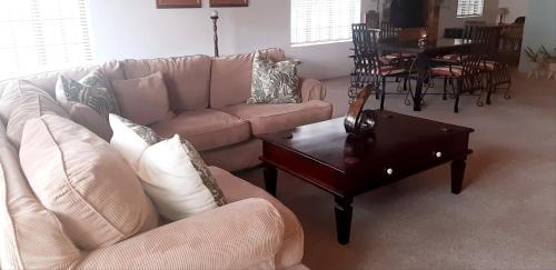 Van Dyks Bay Casa | Shark Cove House