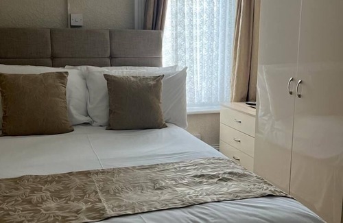 South Shore Hotel | Sharn Bek Hotel