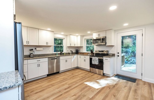 Sharon Casa | Sharon Ledges