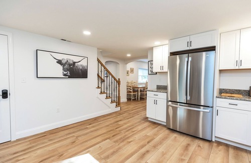Sharon Casa | Sharon Ledges