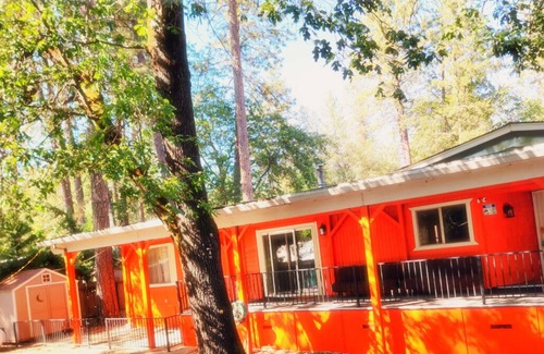 Lakehead-Lakeshore Casa | Shasta Lake Family Paradise - 15 min from Caverns
