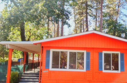Lakehead-Lakeshore Casa | Shasta Lake Family Paradise - 15 min from Caverns