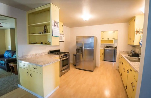 Lakehead-Lakeshore Casa | Shasta Lake House