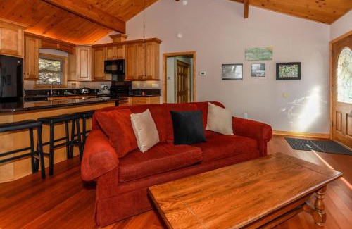 Whispering Forest Casa | Shasta Mountain Cabin#1916
