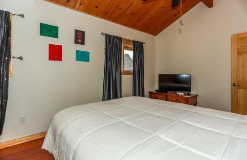 Whispering Forest Casa | Shasta Mountain Cabin#1916