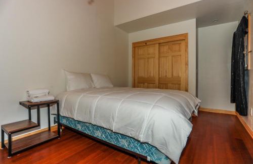 Whispering Forest Casa | Shasta Mountain Cabin - 1916 by Big Bear Vacations