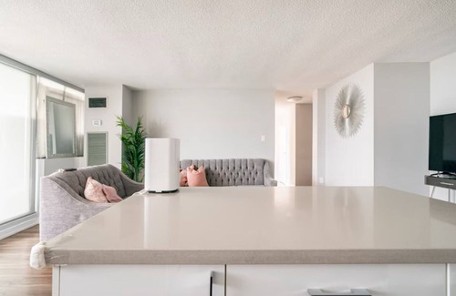 Downtown Mississauga Apartamento | Shavy’s cozy room in a two bedroom apartment