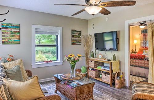 Hendersonville Casa | Shaw Creek Cottage with Fire Pit and Forest Views