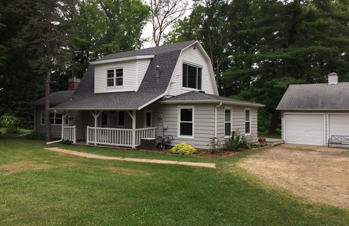 Shawano Casa | Shawano WI Wolf River casa con acceso al lago a través del canal del lago Shawano