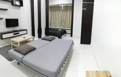 Taman Mount Austin Apartamento | Shawn Akademic Suites Pool View @ Mount Austin