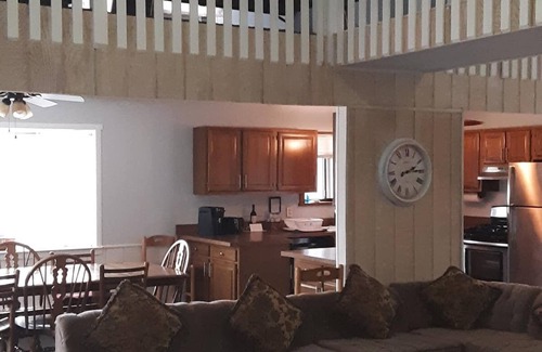 East Stroudsburg Casa | Shawnee Mountain Chalet