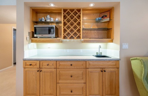 Southeast Calgary Apartamento | SHEER PERFECTION SUITE en Eagle Quest Golf Course w / VIEW !!!