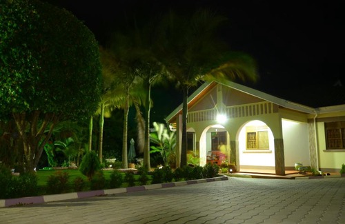 Fort Portal Cama Y Desayuno | Sheevy"s Bed N Breakfast