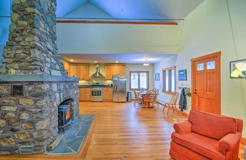 Shelburne Cabina | Serene Shelburne Studio Cabin w / Spring-Fed Pool!