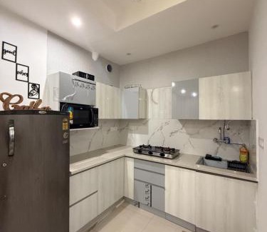 Timilimansingh Apartamento | Shelbys Abode