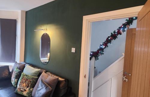 Bloxwich Casa | Sheldon House 3 BED Cosy Home nr JLR & NEC