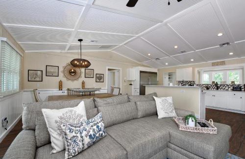 Mid Island Casa | Shell Bound by Sun Palace Vacations
