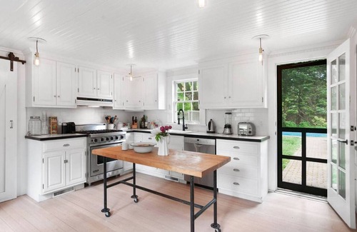 Shelter Island Casa | Shelter Island, Nueva York, granja completamente renovada con piscina climatizada