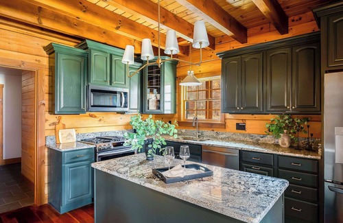 Cross Keys Cabina | Shenandoah Mansion Su