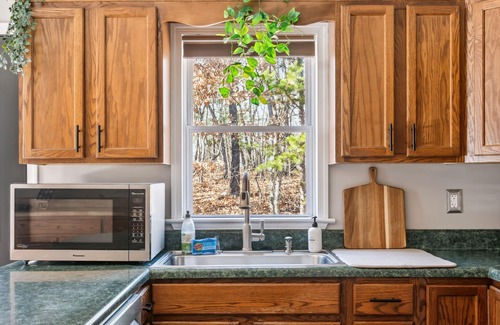 Luray Casa | Shenandoah Views 15 Mins To Park & Luray Caverns 3 Bedroom Home by RedAwning