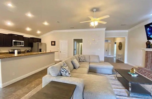 Midland Casa | Shepherd's Court - A 4-bedroom retreat