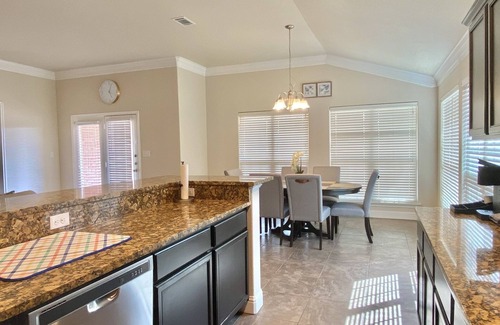 Midland Casa | Shepherd's Court - A 4-bedroom retreat