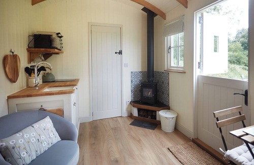 Bedford Cabina | Shepherd's Hut in Turvey, Bedfordshire