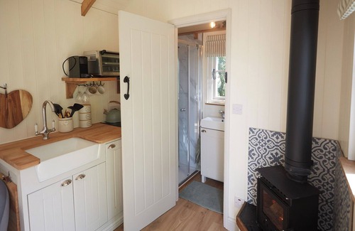 Bedford Cabina | Shepherd's Hut in Turvey, Bedfordshire