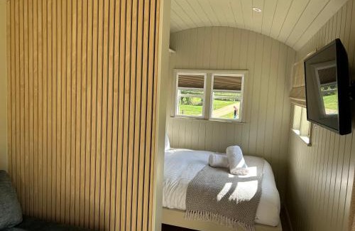 Ashby cum Fenby Apartamento | Shepherd's Huts at Hall Farm