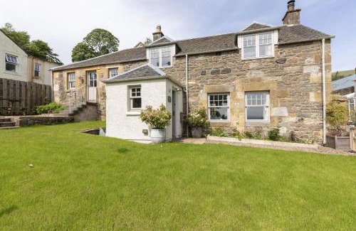 Penicuik Casa | Shepherds Cottage, Pentland Hills